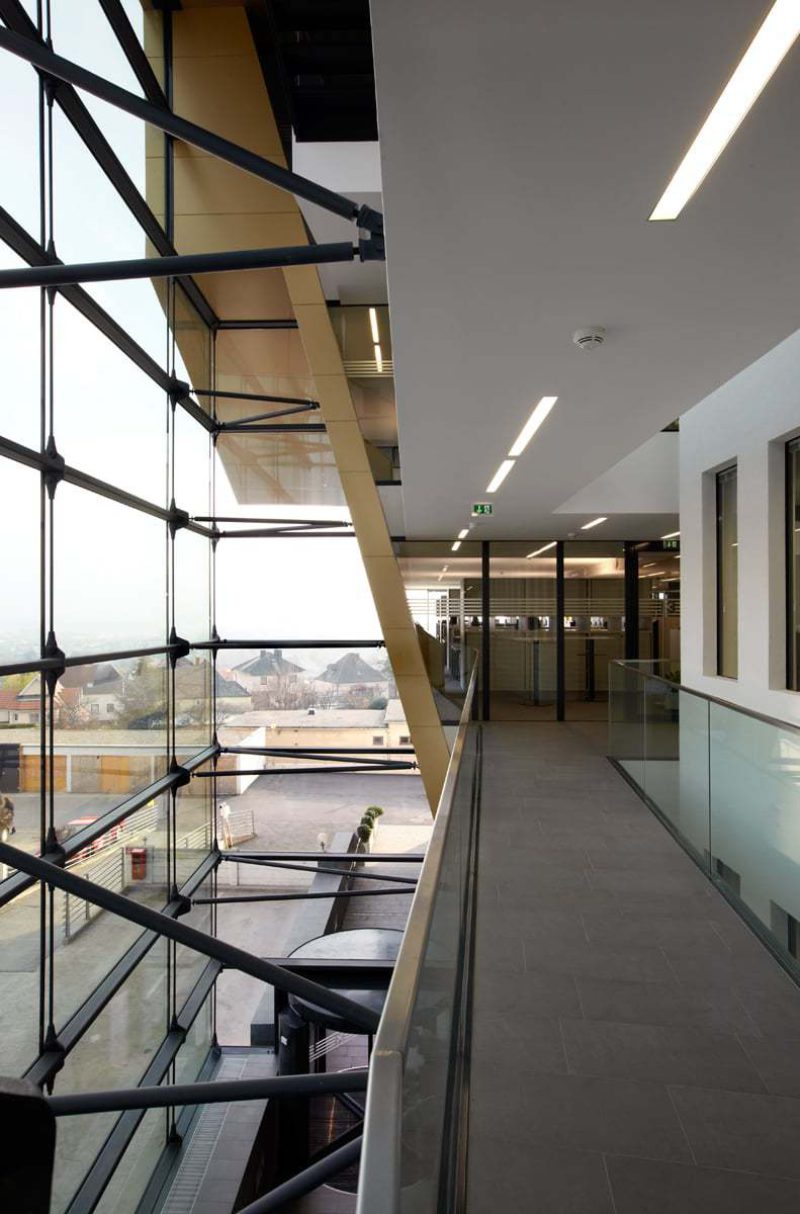 Raiffeisen Finanz Center 16